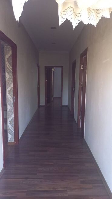 təmirsiz ev: 4 otaqlı, 89 kv. m, Kredit var, Orta təmir
