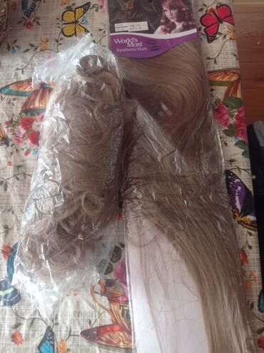 saçların satışı: Yeni pariklər satılır bir çox rəngləri var
Biri 15 manat