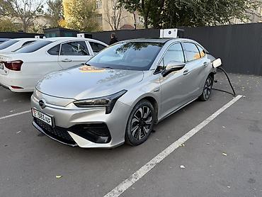 GAC Aion S — полностью электрический седан современного дизайна