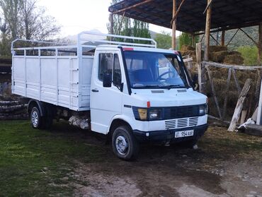 афто токмок: Легкий грузовик, Mercedes-Benz, Стандарт, 3 т, Б/у