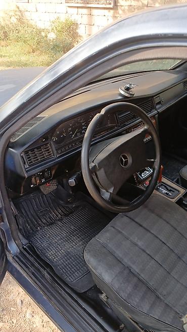 car parking maşın satışı: Mercedes-Benz 190 (W201) sedan - Göy rəngli kuzov, 4 qapı - Avtomatik — 1
