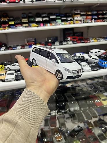 İncəsənət və kolleksiyalar: Mercedes‑Benz V‑Class L V260L metal kolleksiya modeli - Miqyas — 6
