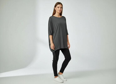 reserved koszulki oversize: Туніка жіноча, розмір One size