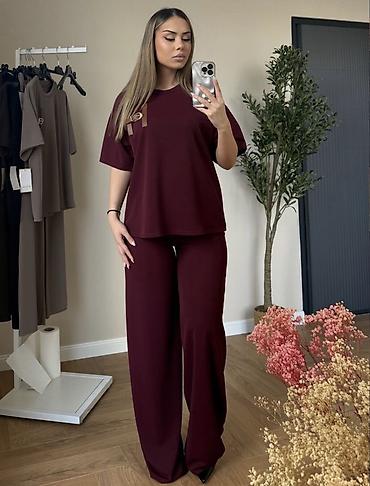 Kompleti: ✅Zenski komplet – široke pantalone i majica kratkih rukava
✅2000 din — 2