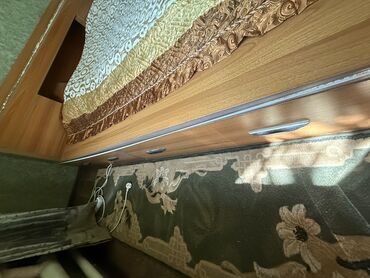 Двуспальные кровати: Двуспальная кровать, Б/у, С матрасом, длина - 232 см — 5