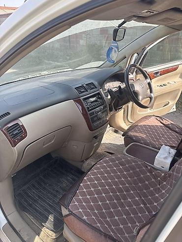 Toyota: Toyota Ipsum: 2001 г., Минивэн — 7