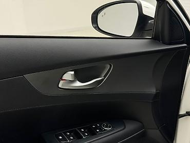 Kia: Kia K3: 2018 г., 1.6 л, Автомат, Бензин, Седан — 10