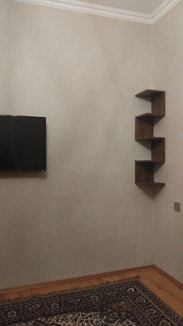 Rəflər: Dekorativ rəf, Corner shelf — 1