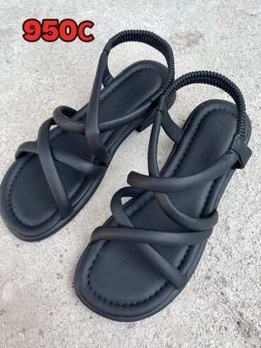 Босоножки, сандалии, шлепанцы: По 600 сом летняя распродажа — 5