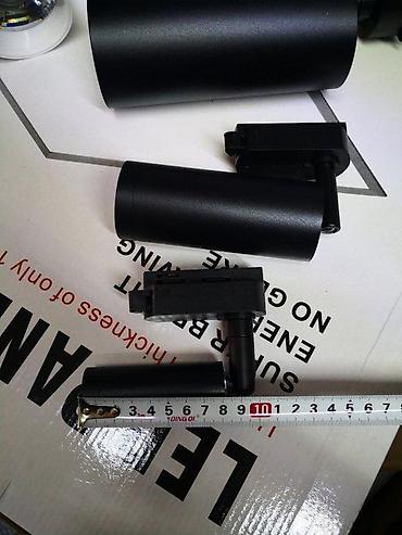Rasveta: Šinski Reflektori 4200k 30w beli crni. Kontakt telefon za brži — 11