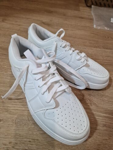 adidas f50 adizero: Кроссовкалар, 43, Жаңы, түсү - Ак, Өзү алып кетүү