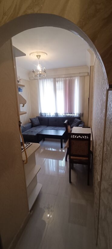 kiraye ev 7 mkr: Xırdalan.Gənclər Şəhərciyi. ( Riyad ticered üzbəyuz) 5 çi mərtəbə ( 11