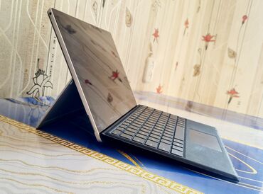 стильный ноутбук: Трансформер, Microsoft Surface, 8 ГБ ОЗУ, Intel Core i5, 14 ", Б/у, Для несложных задач, память SSD