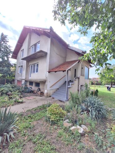 Kuće na prodaju: 390 kv. m, 8 soba — 1