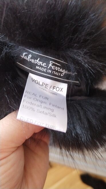 qara hicab: Xəz təbii Salvatore Ferragamo