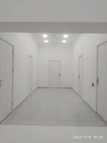 Digər kommersiya daşınmaz əmlakı: Həzi aslanov metrosunun yaxınlığında amerika sefirliyinə yaxın 110 kv — 10