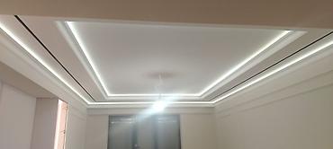 Натяжной потолок: Светодиодная подсветка по контуру, создающая равномерное мягкое — 1