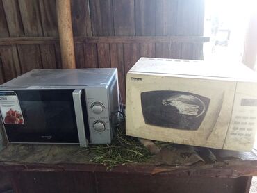 продаю старые вещи: Два микроволновка продаю на запчасти один Греет винтелятор не