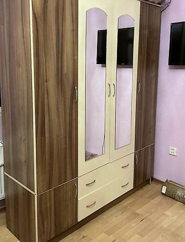 ayna qapi: Güzgülü paltar şkafı - Material: laminat/MDFlam gövdə, taxta naxışlı — 1