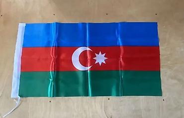 turkiye bayraq sekilleri: Azərbaycan bayrağı - Dizayn: Üfüqi 3 zolaq – üst göy, orta qırmızı — 1