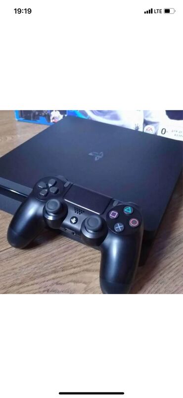 PS4 (Sony PlayStation 4): Продаю Sony PlayStation 4 Б/у