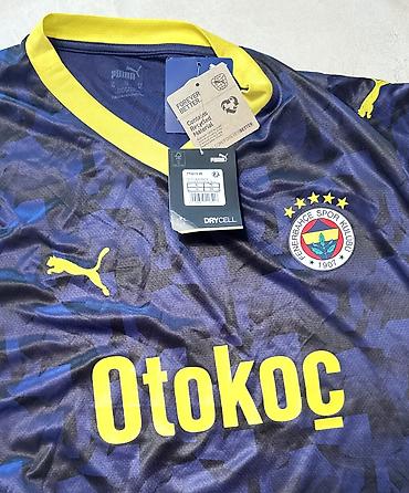 İdman formaları: Puma Fenerbahçe SK rəsmi oyun formasının (2021/22 mövsümü üslubunda) — 1