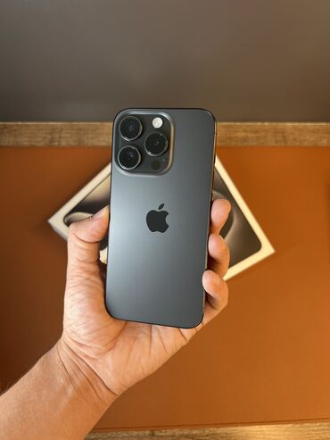 iphone бу телефон: IPhone 15 Pro, Б/у, 256 ГБ, Черный, Защитное стекло, Чехол, В рассрочку, 100 %