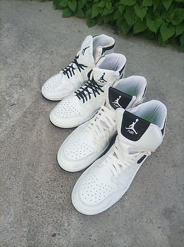 джордан 1: Мужские кроссовки, 37, 40, Nike, Б/у, цвет - Белый, Самовывоз, Платная доставка — 1