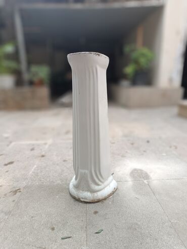 metlax keramika: Ağ dekorativ sütun/piedestal - Material: keramika/daş kompozit (ağ