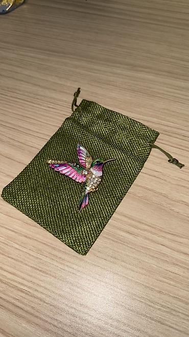 meta eynek: Məhsul: Kolibri fiqurlu broş kolleksiyası - Dizayn: Uçan kolibri — 5