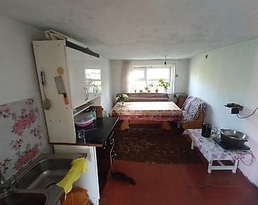 Продажа коттеджей и домов: Г.Каракол. Продаётся дом 4 ком. уч. 6 соток рядом недостроенный дом — 4