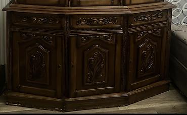 Bufetlər: Klassik üslubda taxta vitrİN-bufet - Material: tam ağac (qoz rəng — 1