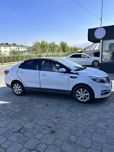 дом на обмен: Kia Rio: 2016 г., 1.6 л, Автомат, Газ, Седан