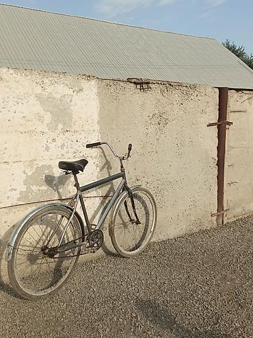 velosipedlər 28: İşlənmiş Şəhər velosipedi Aist, 28", sürətlərin sayı: 1, Ünvandan götürmə — 3