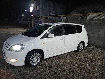 машна ош: Toyota Ipsum: 2002 г., 2.4 л, Автомат, Бензин, Вэн/Минивэн