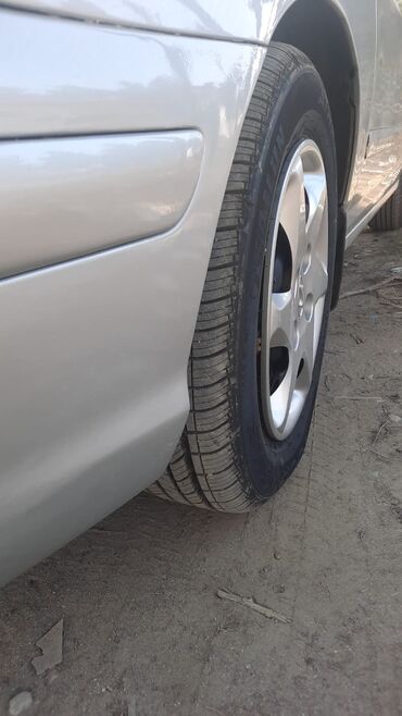 Hyundai: Hyundai Elantra: 1.6 l | 2004 il Sedan — 10