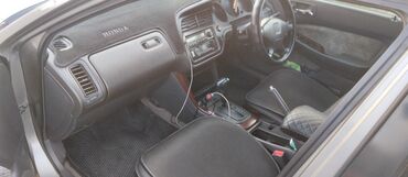 Honda: Honda Accord: 1999 г., 2 л, Автомат, Бензиновая, Седан — 8