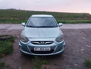 Hyundai Solaris: 2012 г., 1.6 л, Автомат, Бензин, Седан