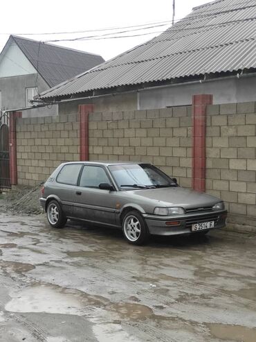 тайота сияана: Toyota Corolla: 1990 г., 1.3 л, Механика, Бензин