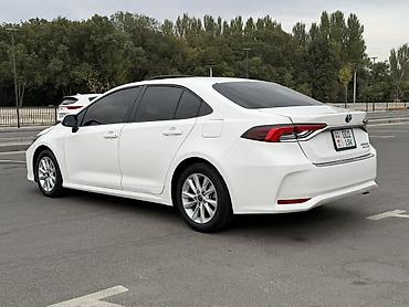 Продажа авто: Toyota Corolla: 2023 г., 1.8 л, Вариатор, Гибрид, Седан — 8