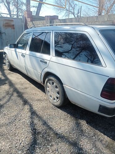 Mercedes-Benz: Mercedes-Benz W124: 1990 г., 2.3 л, Механика, Бензин, Фургон