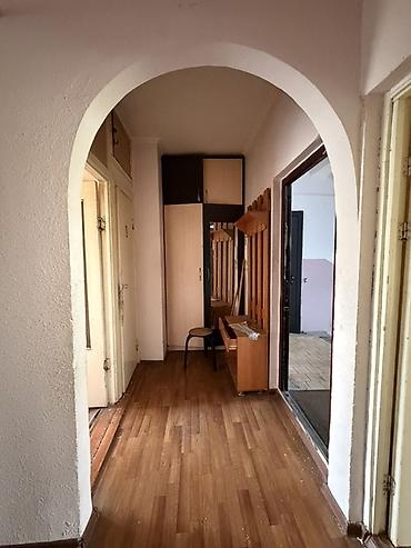 парковая: 2 комнаты, 52 м², Асанбай мкр 105 серия, 4 этаж, Старый ремонт — 3