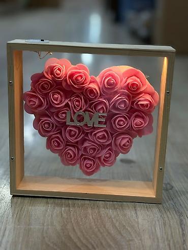 Uşaq üçün elektrik maşınları: LED işıqlı dekorativ çərçivə – “LOVE” yazılı ürək gül kompozisiyası - — 3