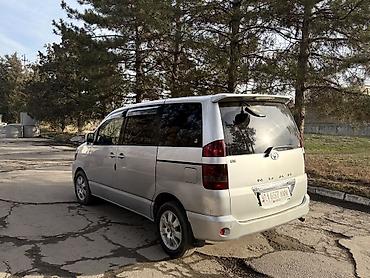 Toyota: Toyota Noah: 2003 г., 2 л, Автомат, Бензин, Минивэн — 4