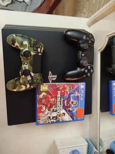 цена плейстейшен 3: PS4 Pro 1 TB Tecili satılır! 2 original pult( A klass DEYİL) Oyunlar
