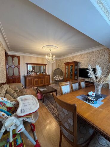 Köhnə tikili: Bakı, 4 otaqlı, Köhnə tikili, m. Neftçilər, 113 kv. m — 2