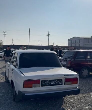 срочно продаётся: ВАЗ (ЛАДА) 2107: 2010 г., 1.6 л, Механика, Бензин, Седан