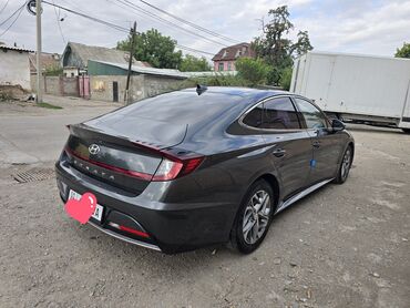 аренда авто под выкуп без залога: Представленный автомобиль Hyundai Sonata в элегантном сером цвете