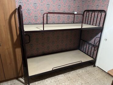 двухъярусная кровать из металла: Продаю двухъярусную кровать
Состояние как на фото хорошее
Просим 5000с