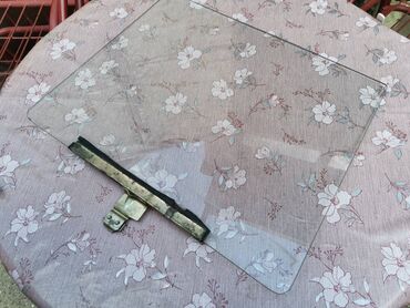 Auto delovi: Staklo desnih prednjih vrata Lada 2101. Polovno, ocuvano. Skinuto sa — 12